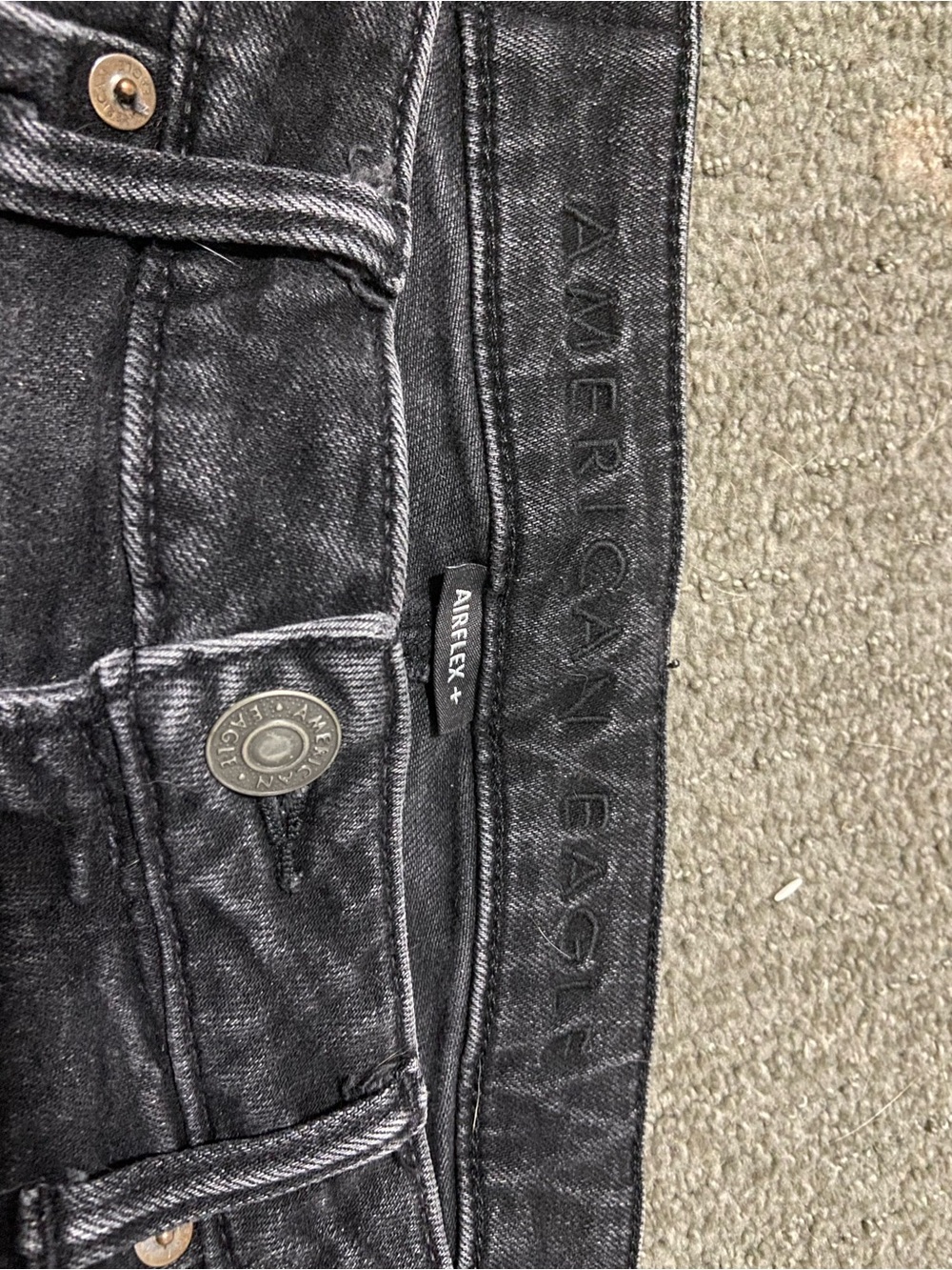 32x32 American Eagle Athletic Skinny Black Distressed Men’s Jeans - Picture 3 of 3
